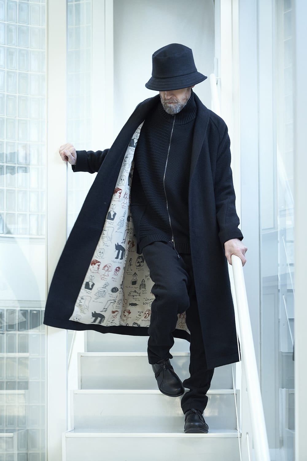 DEVOA 22-23AW A daring move to break down the restful image a little  - CTI-SSG Shawl collar coat brushed cashgora KTS-MLH-Black High neck knit merino wool Black PTN-GRE Easy pants brushed cashgora linen  FW-CTN Leather Shoes GUIDI Calf  2-003