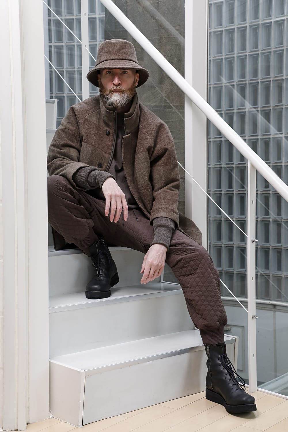 DEVOA 22-23AW Styling Samples #2 - JKI-SNM L7 Coat Wool Needle punch CSC-WT3-Gray Long Sleeve Cotton Jersey Gray  PTN-SSC Jogger Pants Quilted Silk / Cotton DC-AFH-FW22-Khaki-Chack Hat Khaki Check FW-LMM Leather Boots  4-001