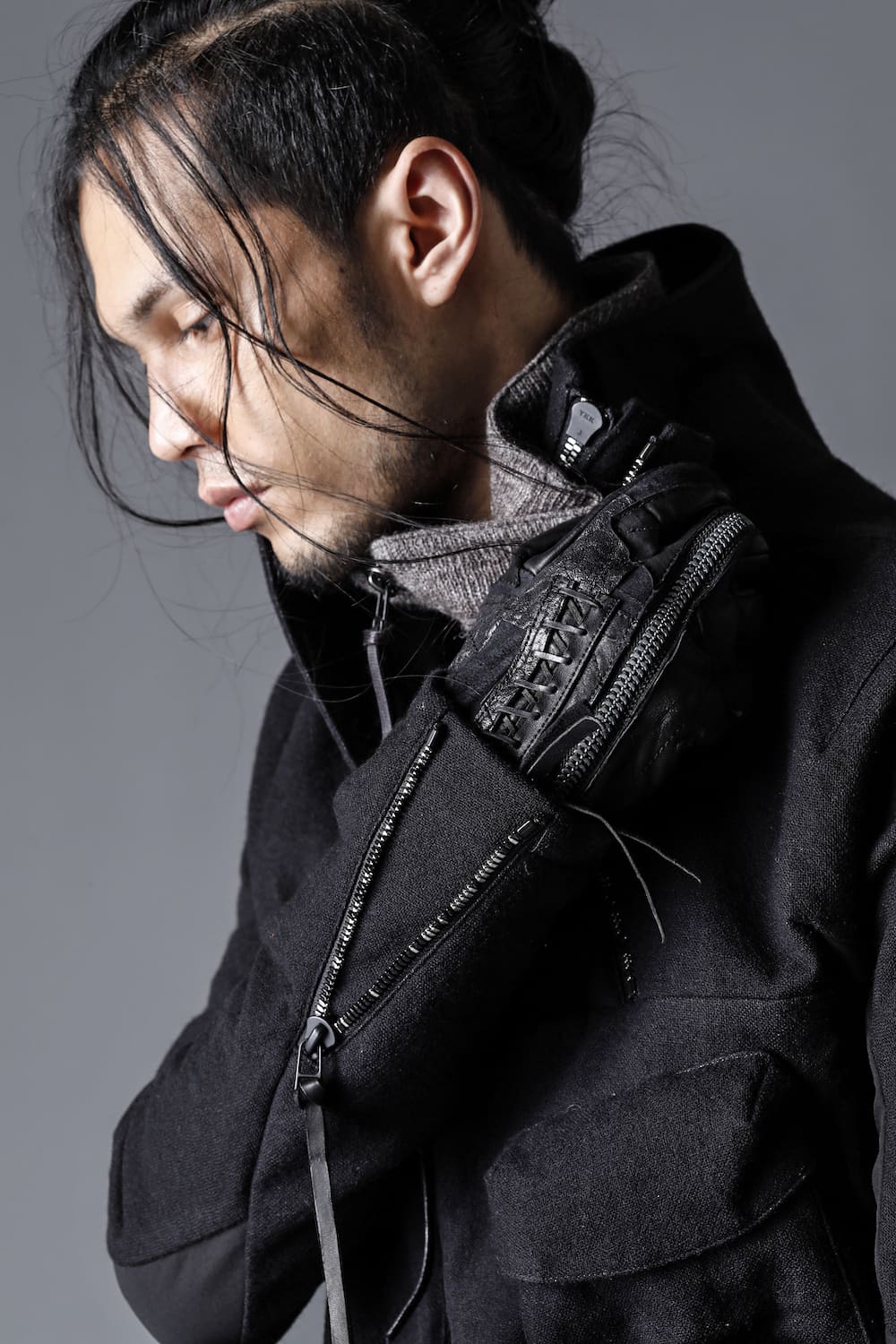 D.HYGEN(ディーハイゲン) 22-23AW(秋冬) ST108-0222A パッチワークマルチレザージップグローブ 3-001