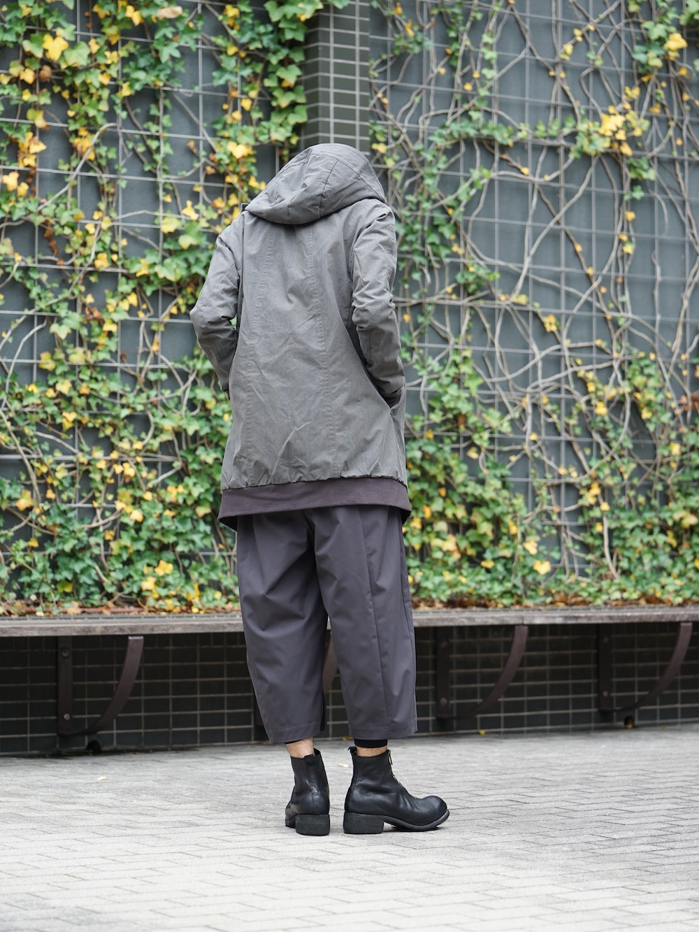 DEVOA SS18 Hooded Jacket Prince of Wales Check Khaki Gray 02