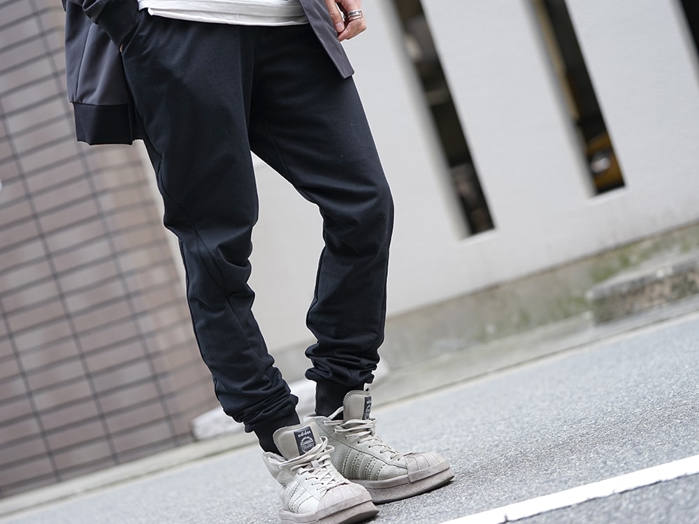 DEVOA SS18 Hooded Jacket Prince of Wales Check Khaki Gray 02