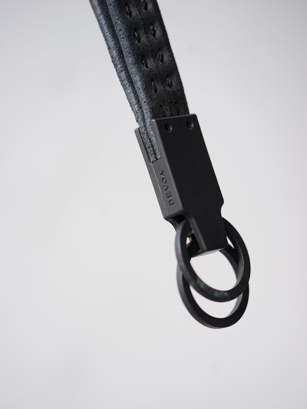 DEVOA Key Holder Brass and Calf 01