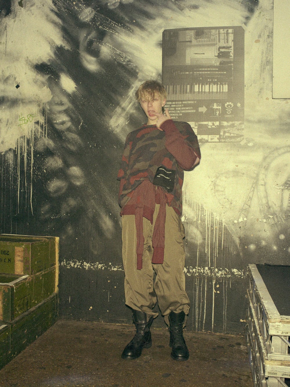 JULIUS 2018 Autumn Winter Collection Reservations Start! 01