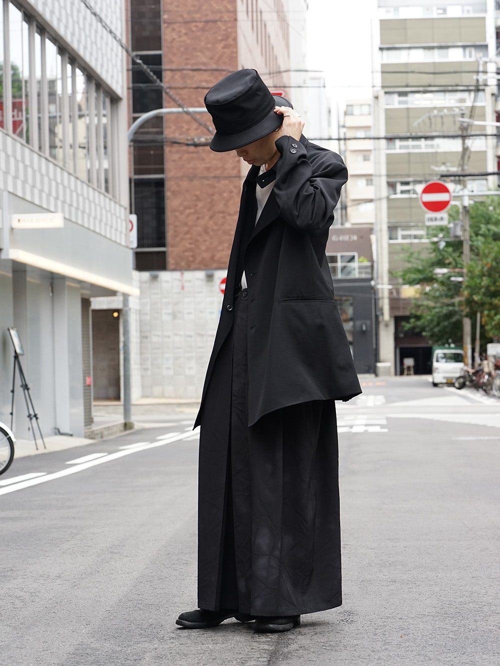 Yohji Yamamoto 18AW Suspender Pants Style - FASCINATE BLOG