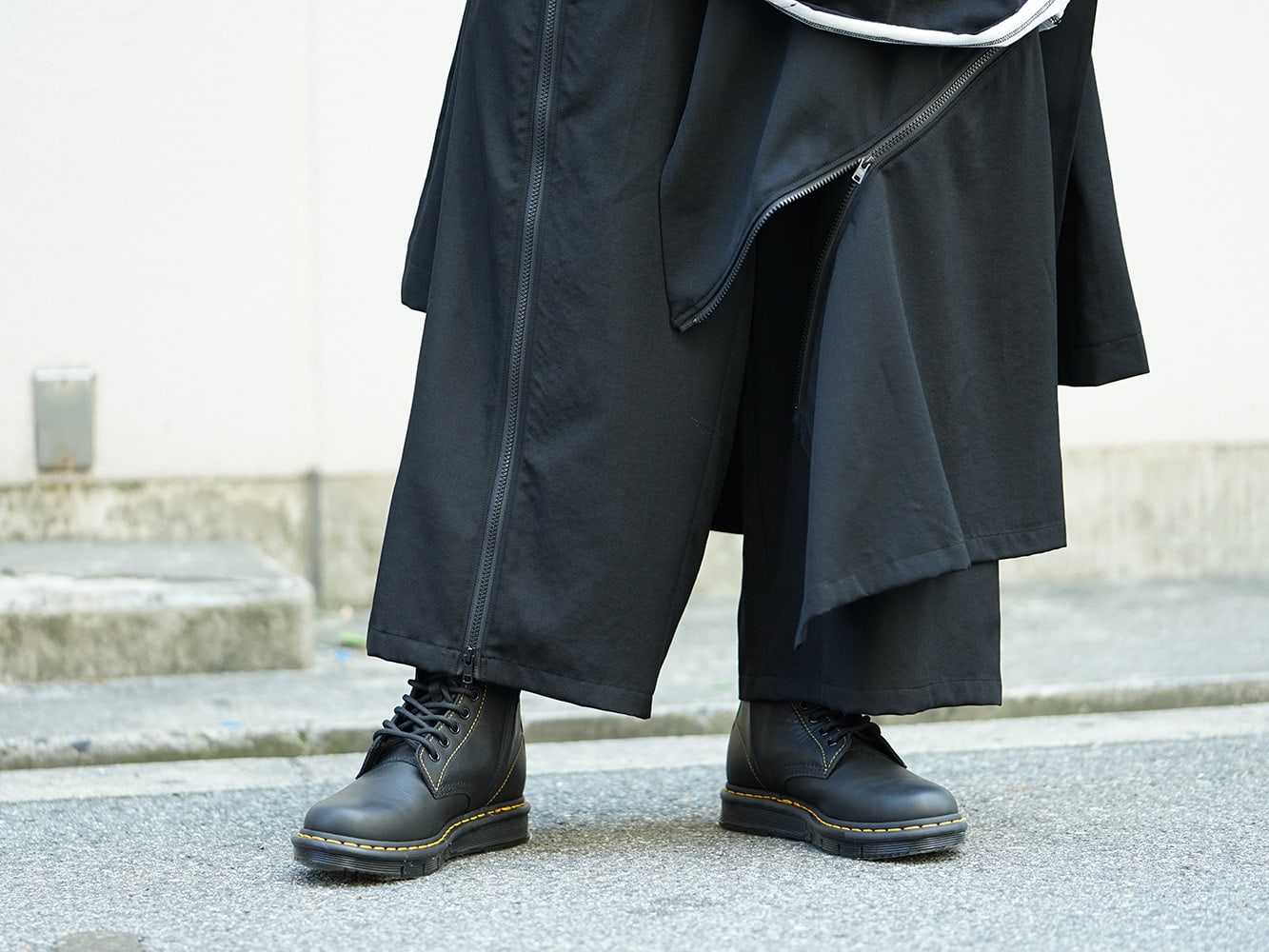 B Yohji Yamamoto - ビーヨウジヤマモト Zip Design Coat and Pants