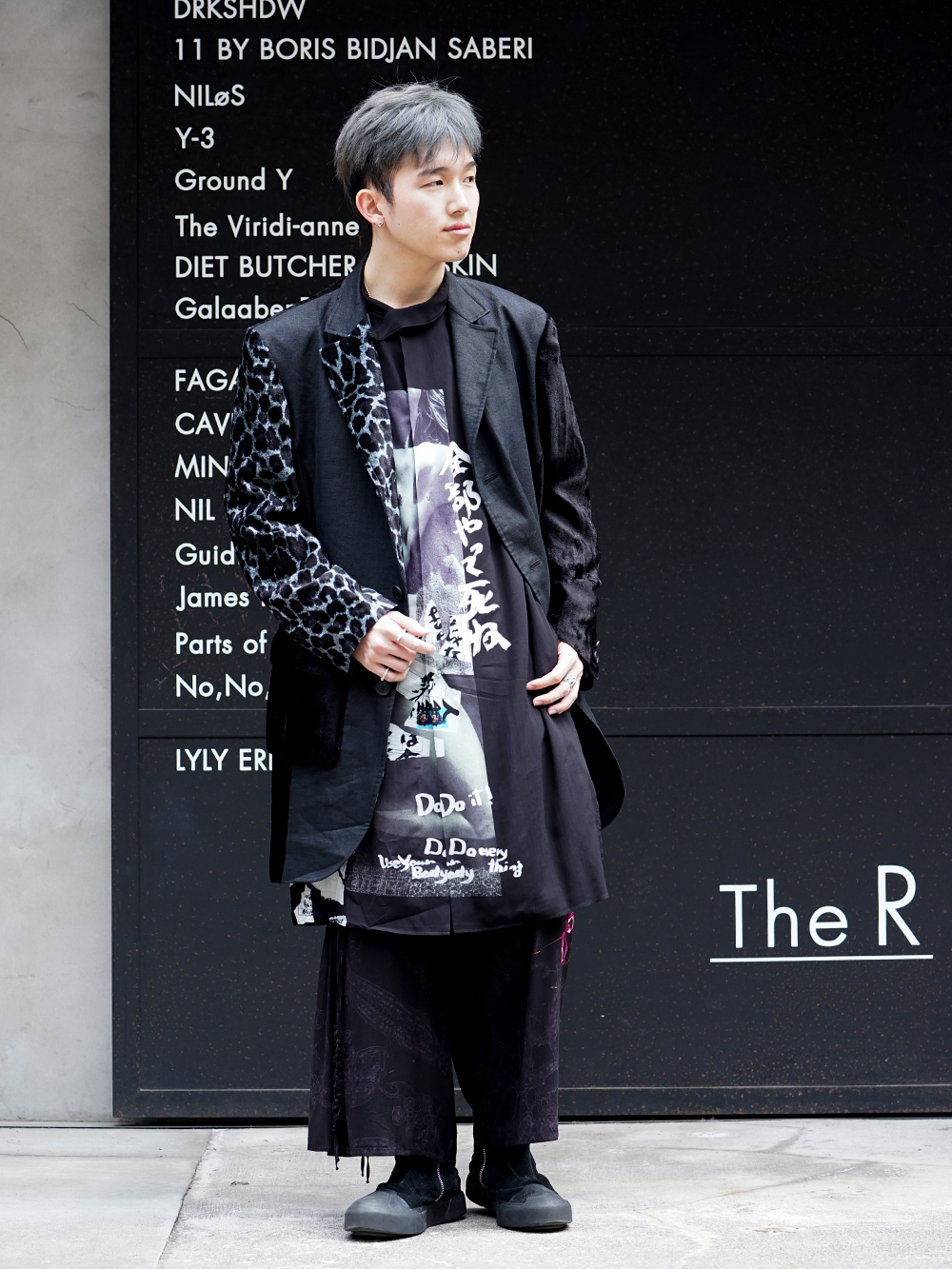 The R New Staff【堀田】 - 1-003