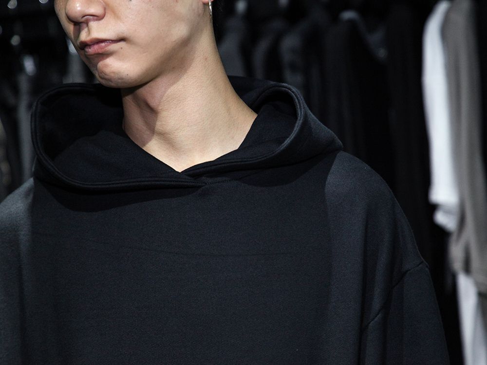 CAVIALE x The R LIMITED HOODIE Styling - 2-004