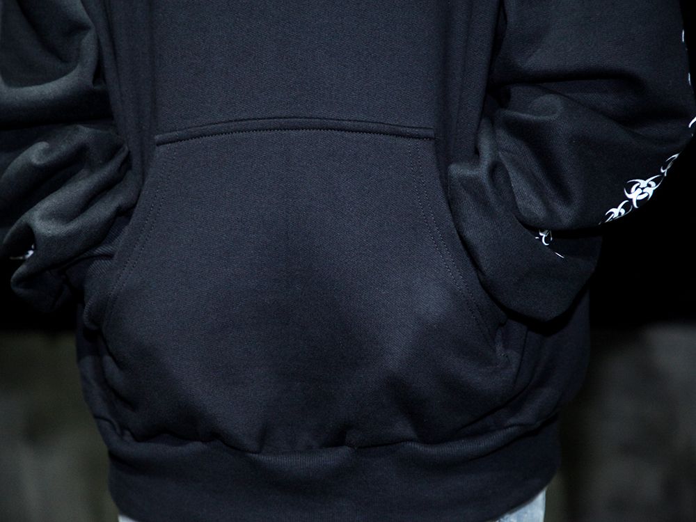 CAVIALE x The R LIMITED HOODIE Styling - 2-004