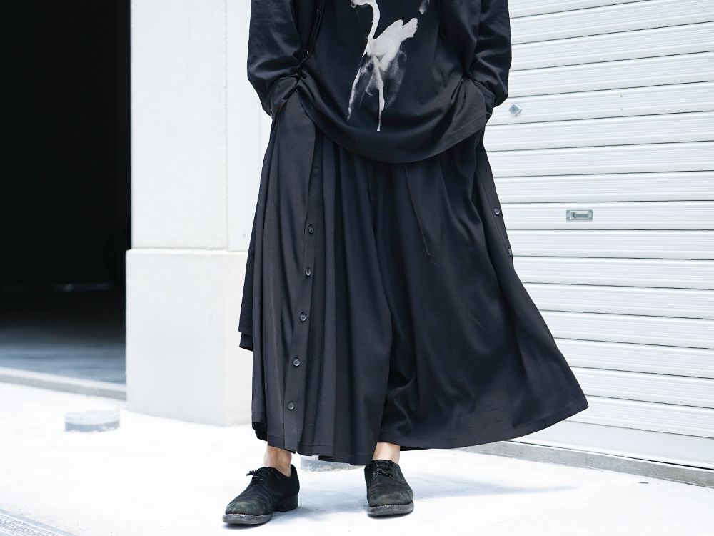 B Yohji Yamamoto Deformation Black Style - 3-001