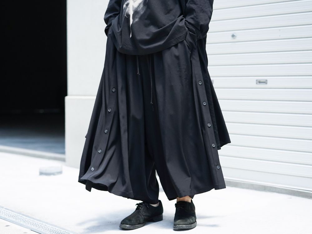B Yohji Yamamoto Deformation Black Style - 3-004