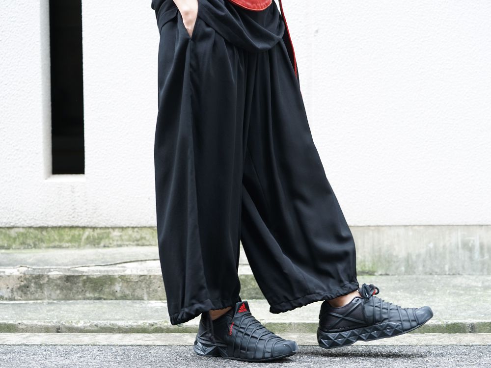 Yohji Yamamoto 19-20AW Style accented with accessories - 3-002
