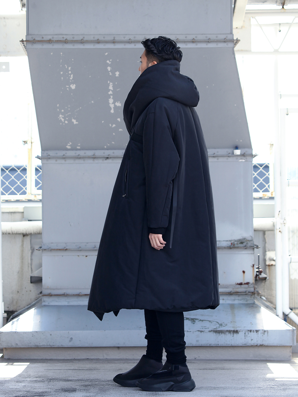 JULIUS DIVIDED HOODED COAT Black 2019FW - トレンチコート