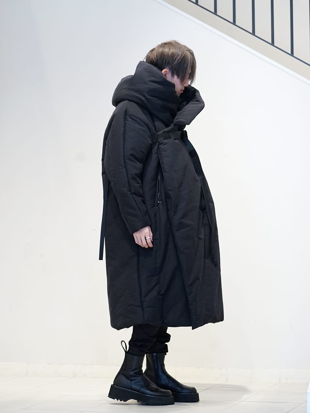 JULIUS 19 Fall Winter Collection HOODED OVERCOAT Styling!! - 1-003