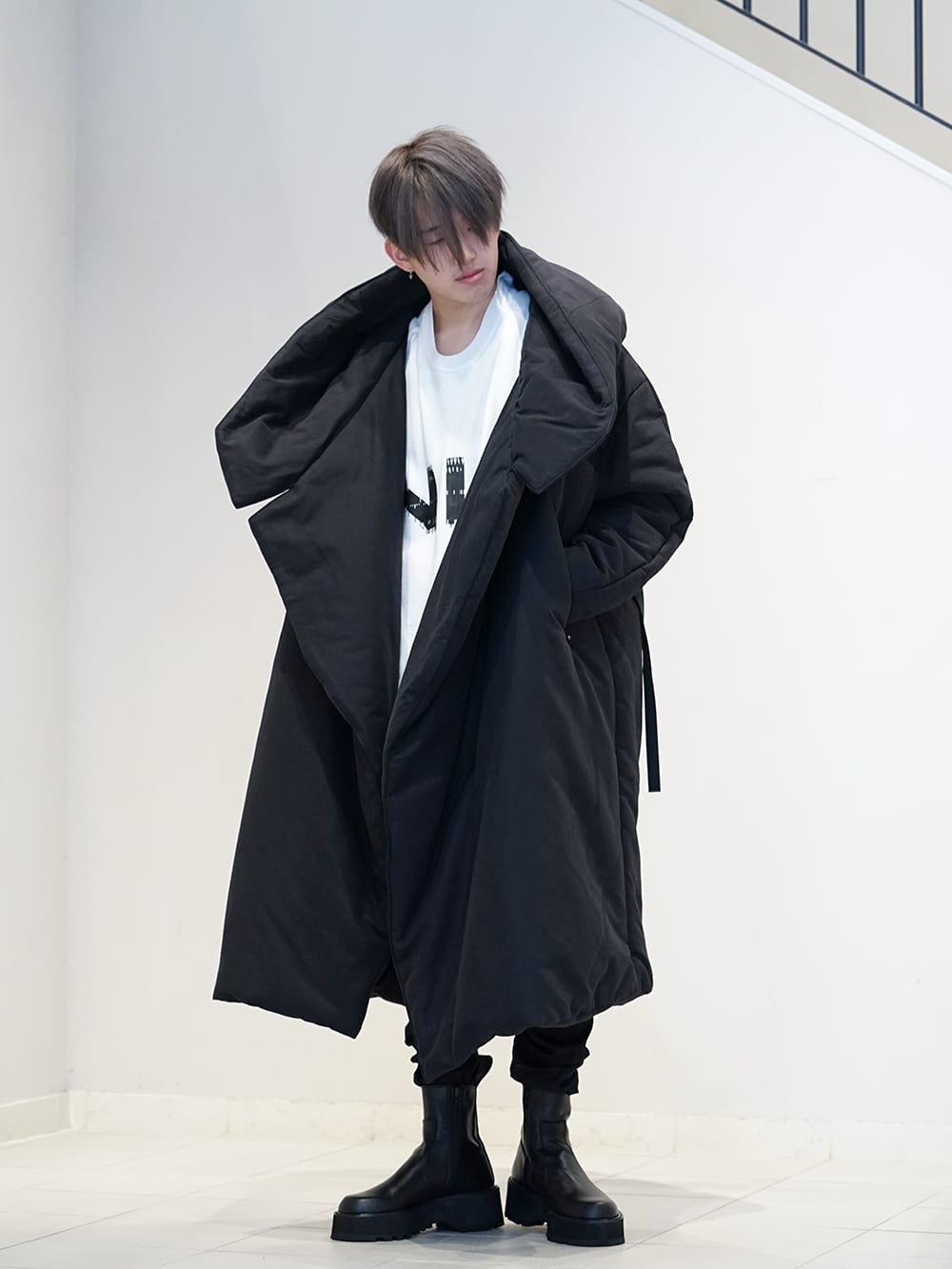 JULIUS 19 Fall Winter Collection HOODED OVERCOAT Styling!! - 3-001