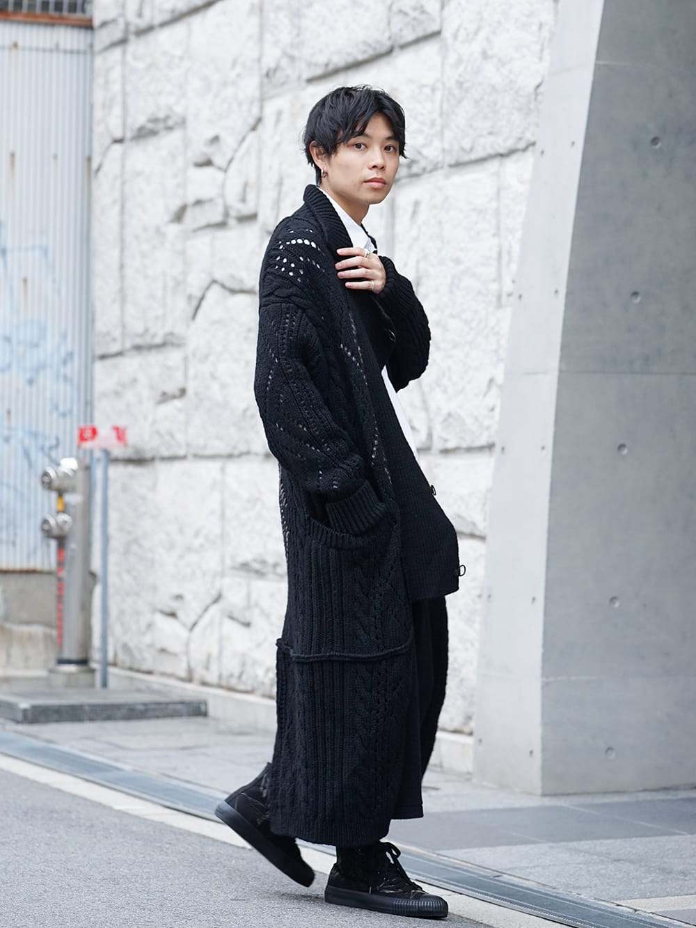 Yohji Yamamoto - ヨウジヤマモト 19-20AW Style featuring a knitted 