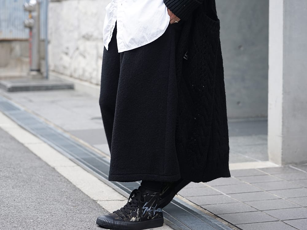 Yohji Yamamoto 19-20AW Style featuring a knitted coat - 3-002