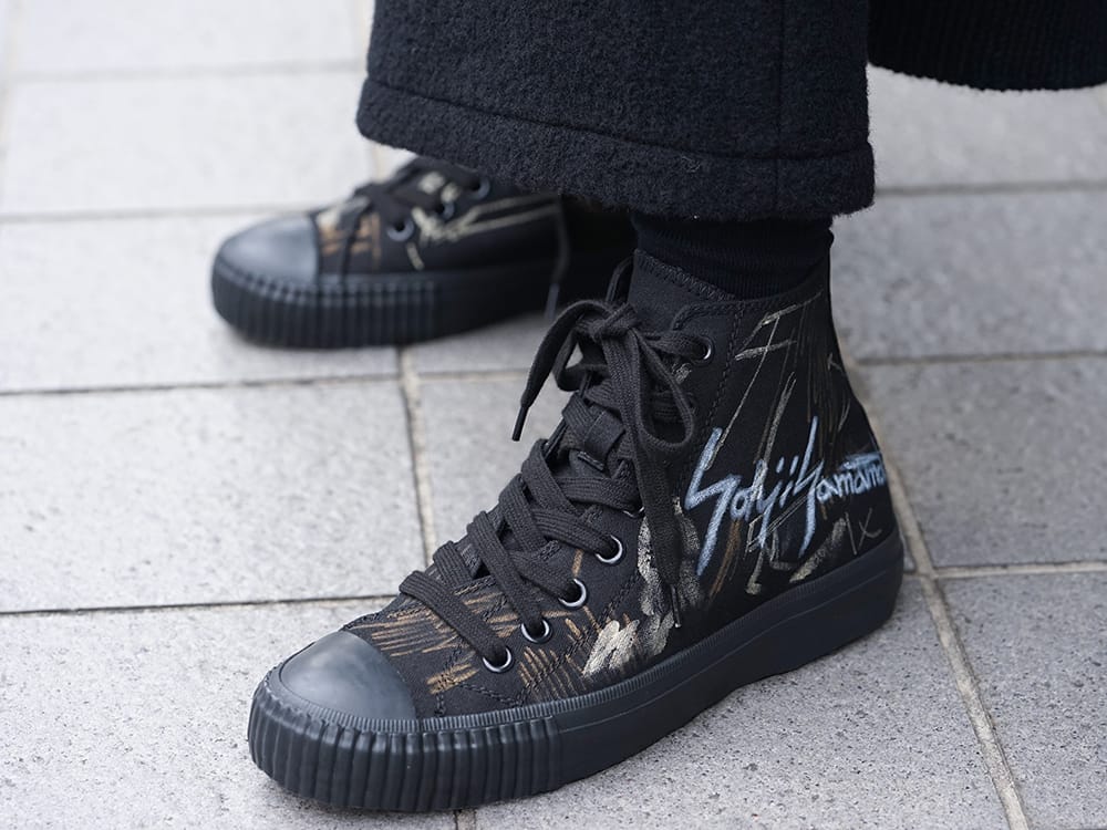 Yohji Yamamoto 19-20AW Style featuring a knitted coat - 3-004