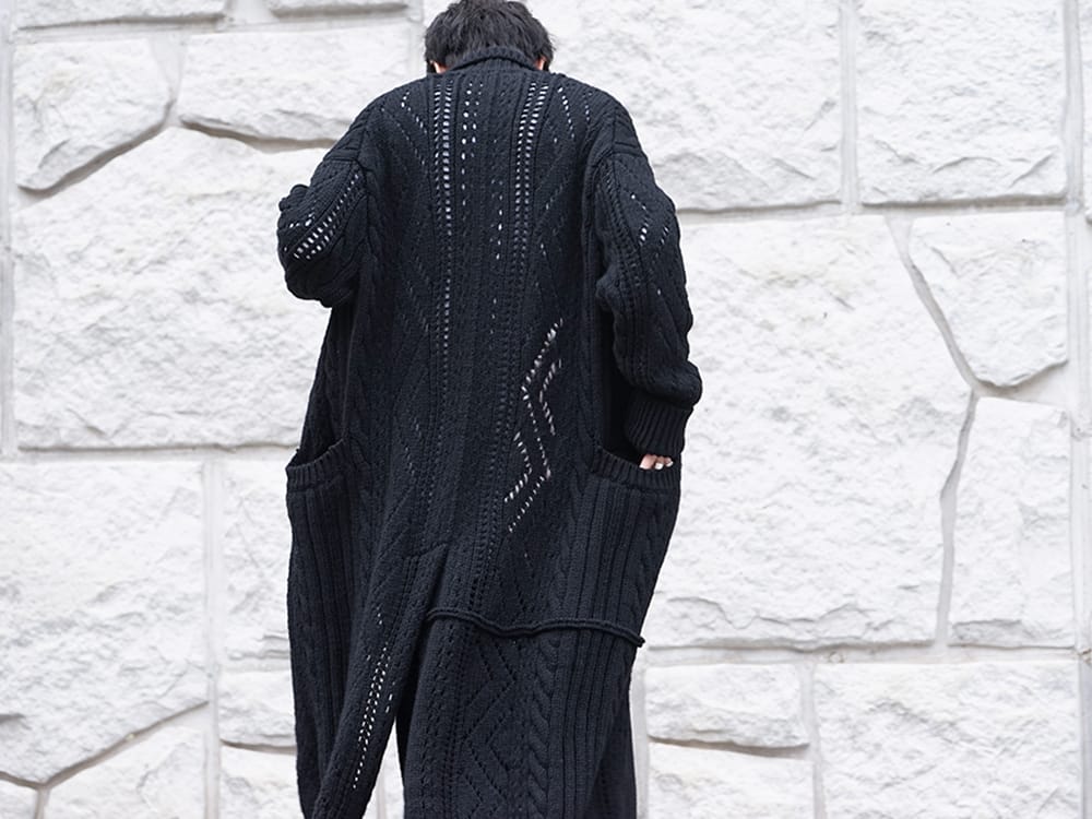 Yohji Yamamoto 19-20AW Style featuring a knitted coat - 4-001