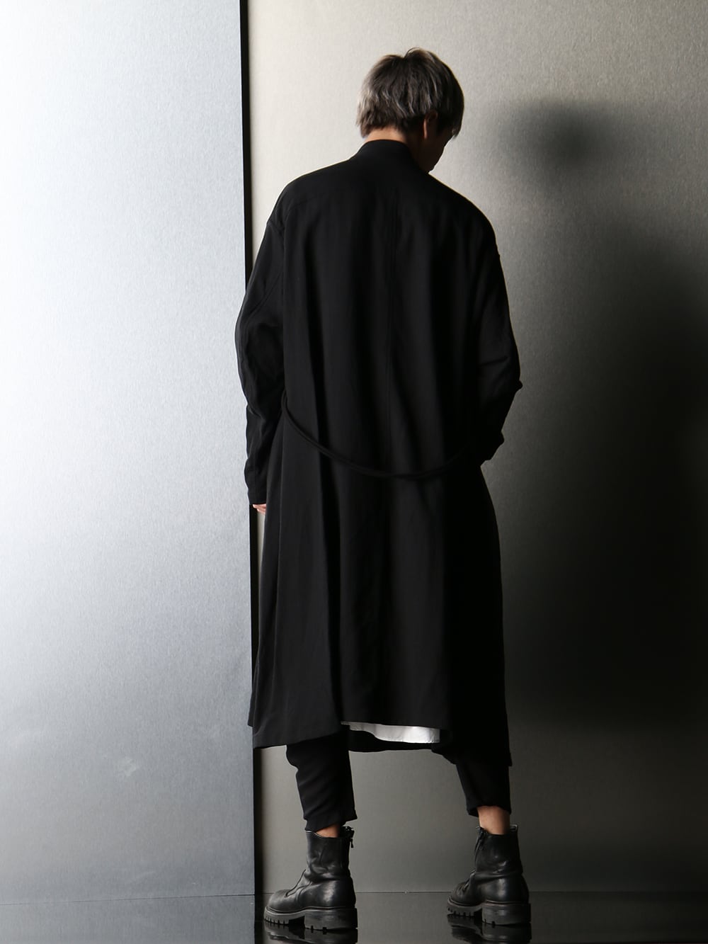 julius-20ss-long-silhouette-layered-styling-20200307 - 1-003