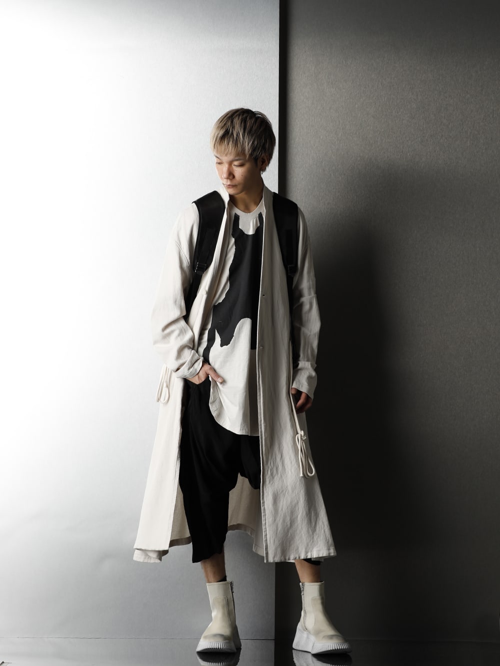 JULIUS 20SS Plaster & Black Different material styling - 1-001