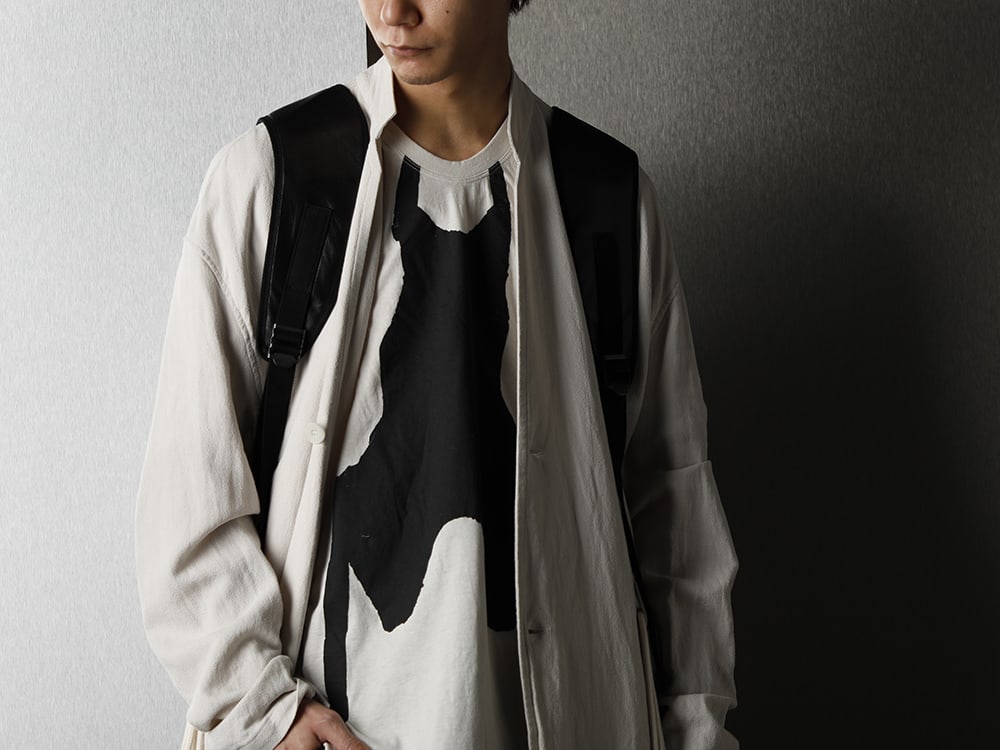 JULIUS 20SS Plaster & Black Different material styling - 2-003