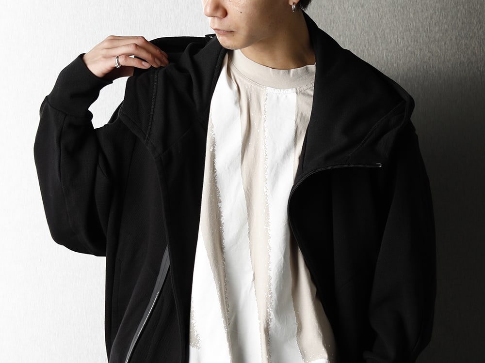 NILøS Black & Beige color Sporty styling - 2-004