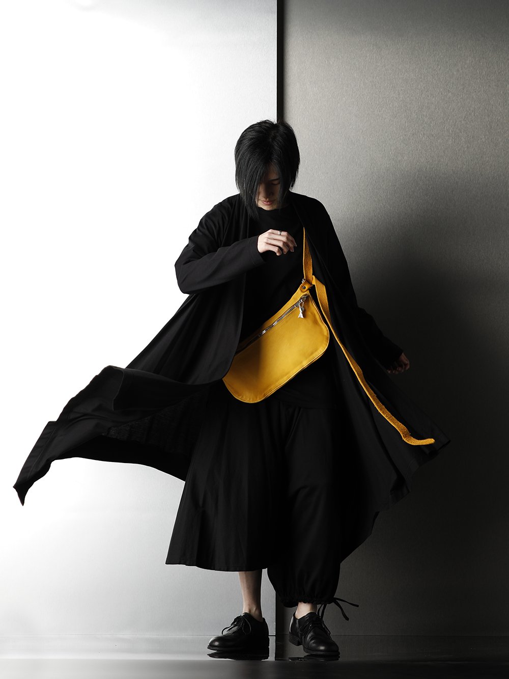 Ground Y x GUIDI All Black on the Yellow coloring Style - 1-004