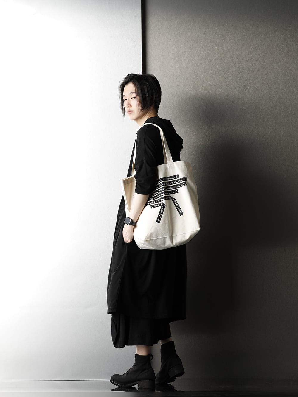 Ground Y 20SS Monotone style with both design and functionality - 1-002