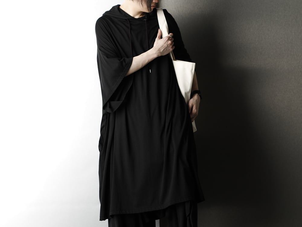 Ground Y 20SS Monotone style with both design and functionality - 2-001