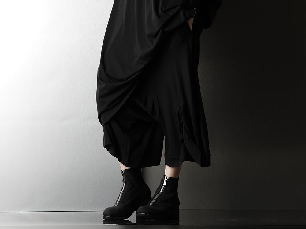 Ground Y 20SS Monotone style with both design and functionality - 3-002