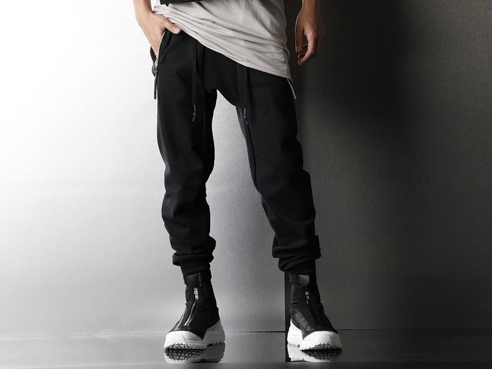 11 by Boris Bidjan Saberi Monotone color SS Styling - 3-001