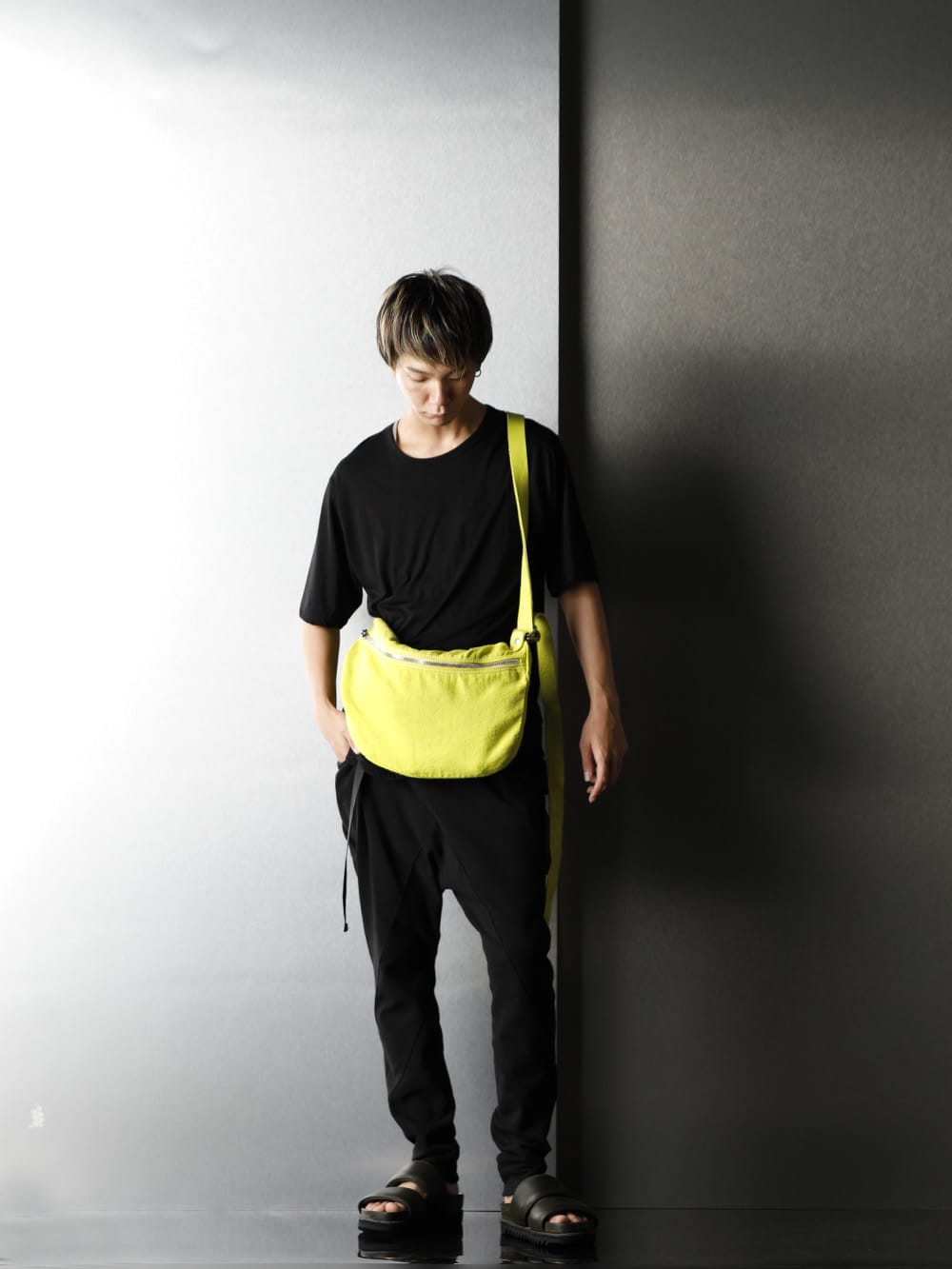 The R Recommended Porch 4 Item - 3-001