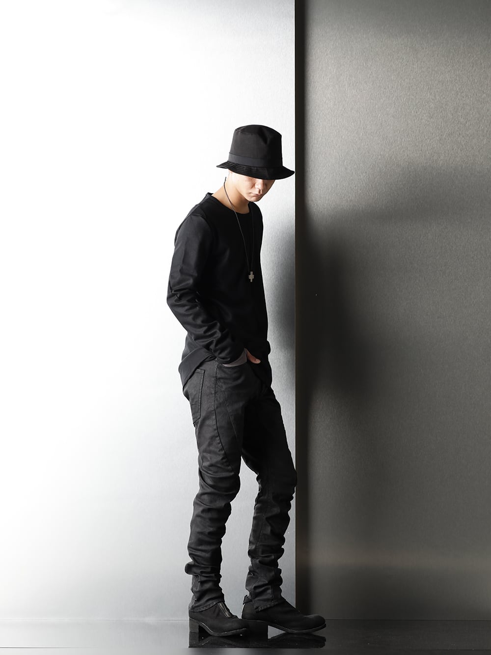 D.Hygen season mix black styling. - 1-002