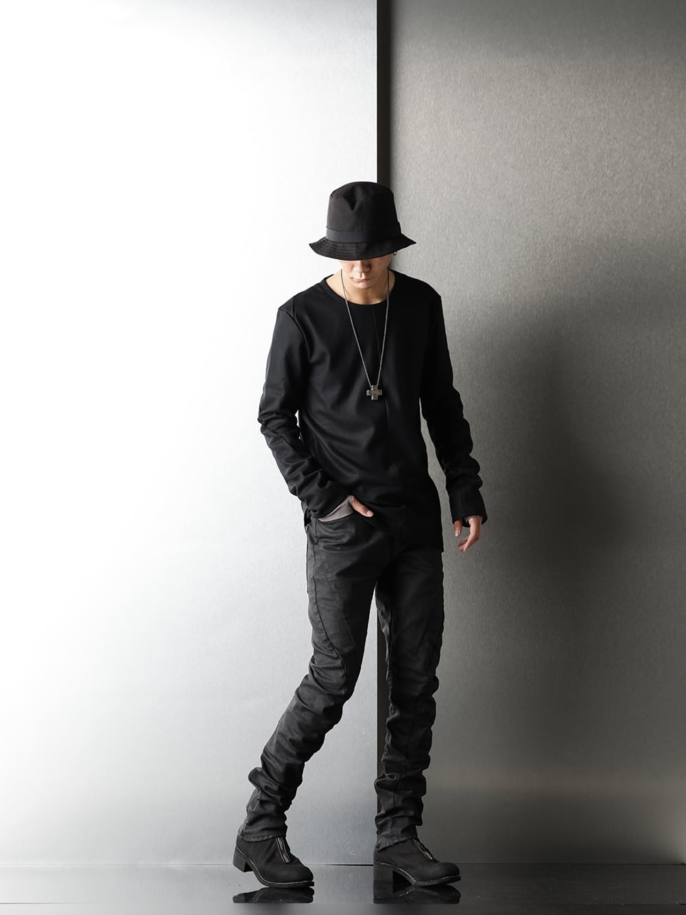 D.Hygen season mix black styling. - 1-004