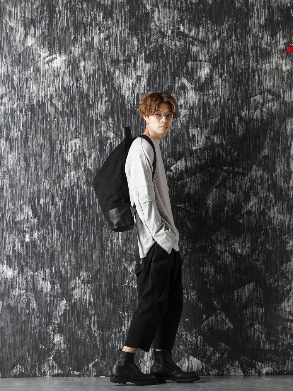 The Viridi-anne 20-21AW White Knit Style - 1-002