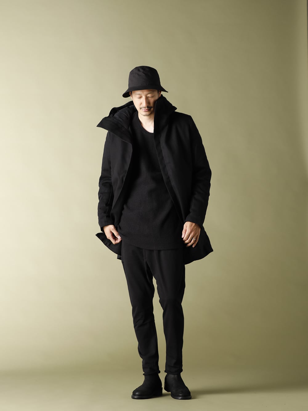 NOMEN NESCIO Winter Coat & Sweat Pants Styling - 1-001