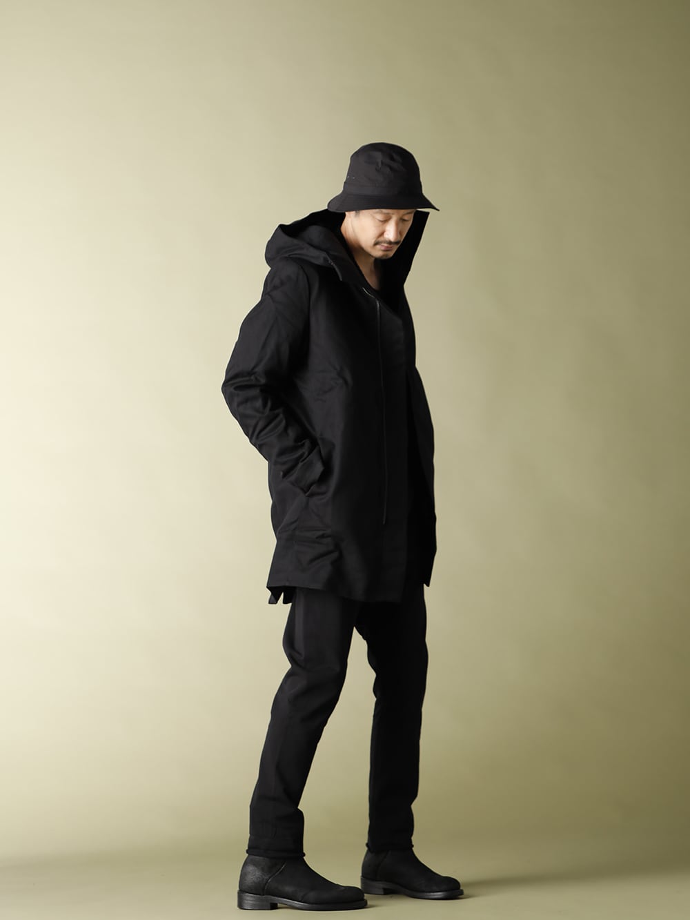 NOMEN NESCIO Winter Coat & Sweat Pants Styling - 1-002