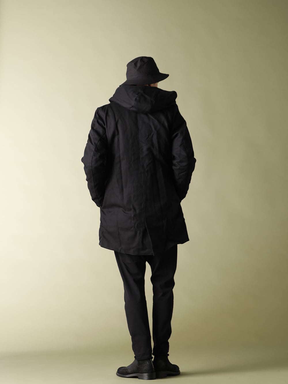 NOMEN NESCIO Winter Coat & Sweat Pants Styling - 1-003