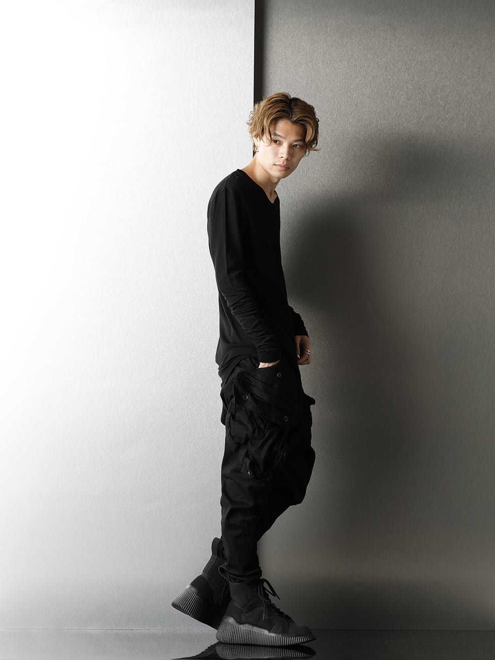 JULIUS 2020-21AW GAS MASK CARGO PANTS Styling - 1-002