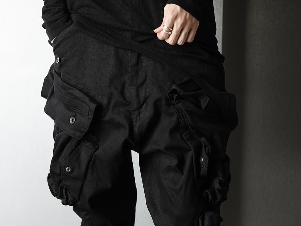 JULIUS 2020-21AW GAS MASK CARGO PANTS Styling - 3-004