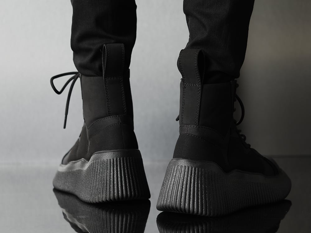 JULIUS - ユリウス Classic slim silhouette Black only Styling - 3-007