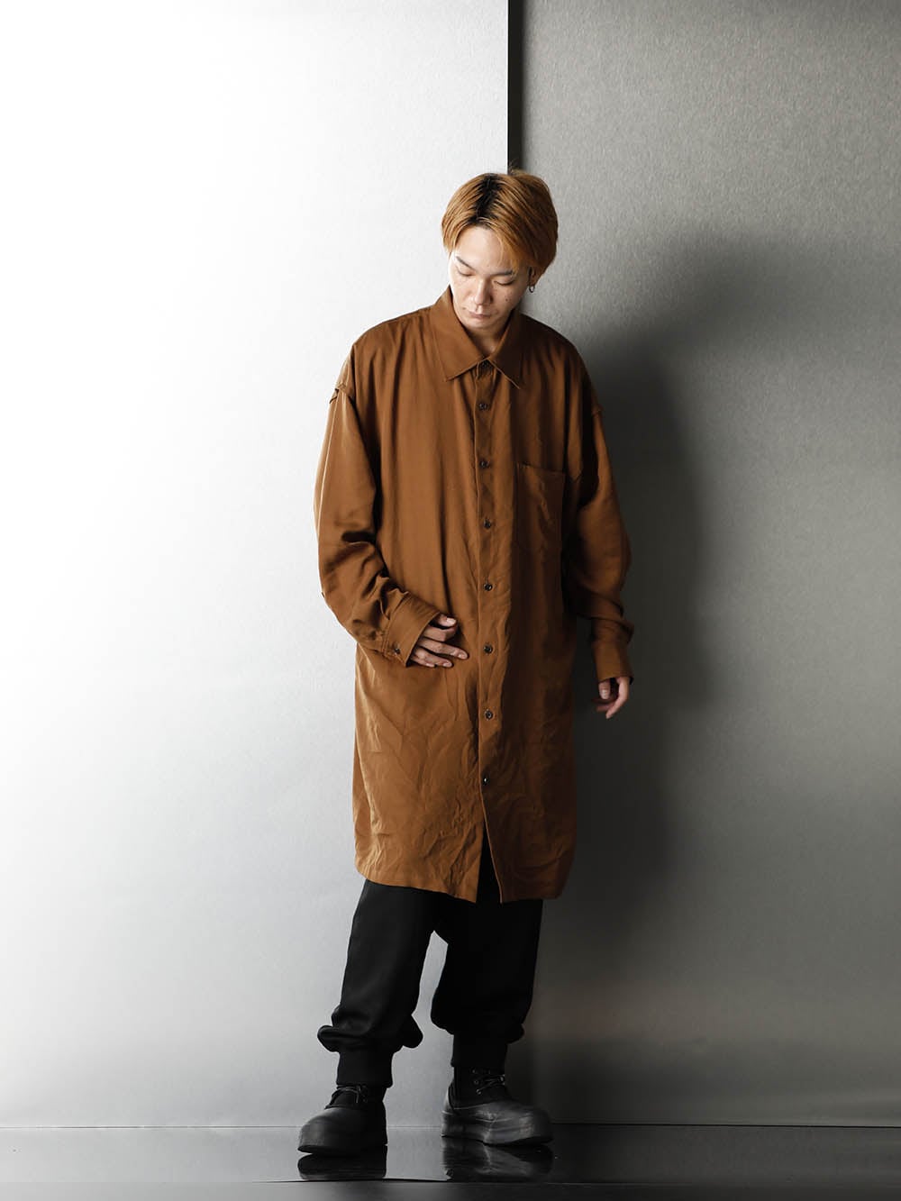 Ground Y Black on Camel coloring Style - 3-001