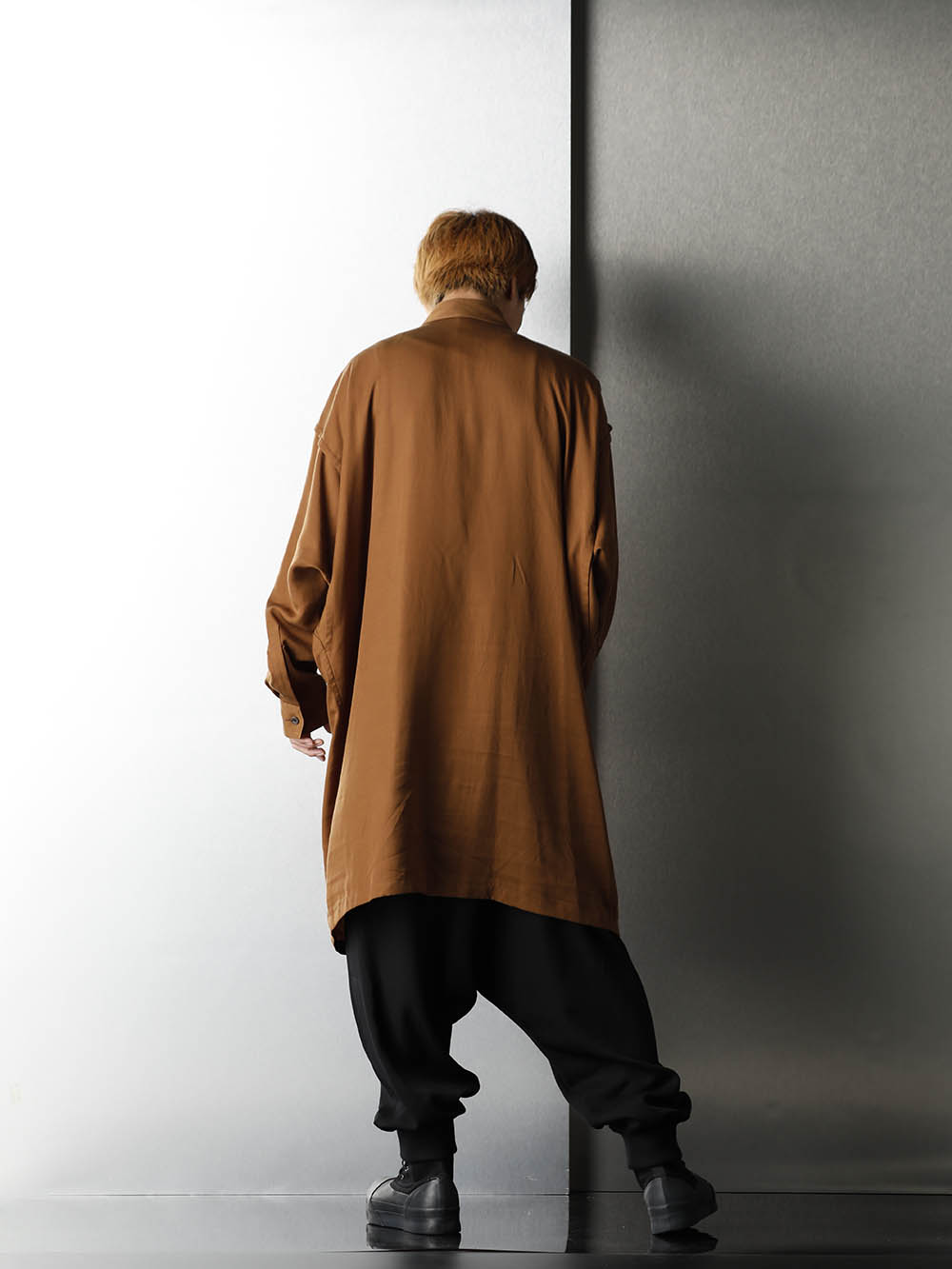 Ground Y Black on Camel coloring Style - 3-003