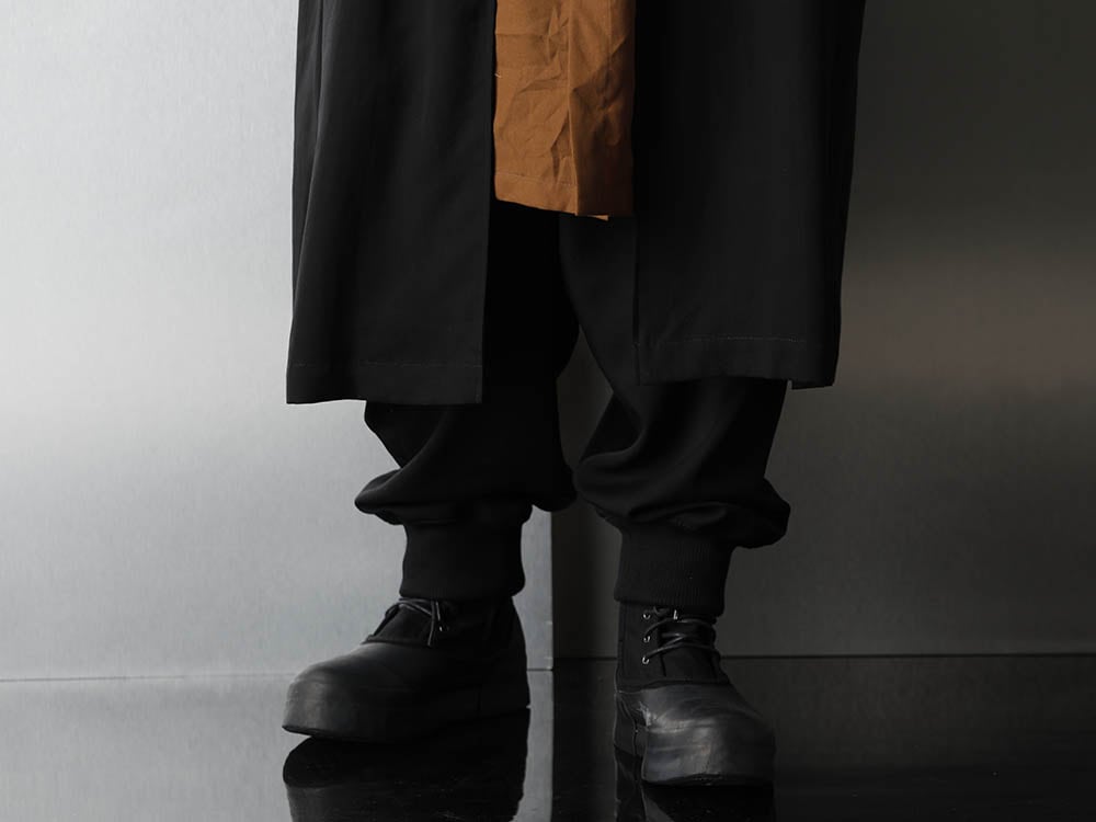 Ground Y Black on Camel coloring Style - 4-001