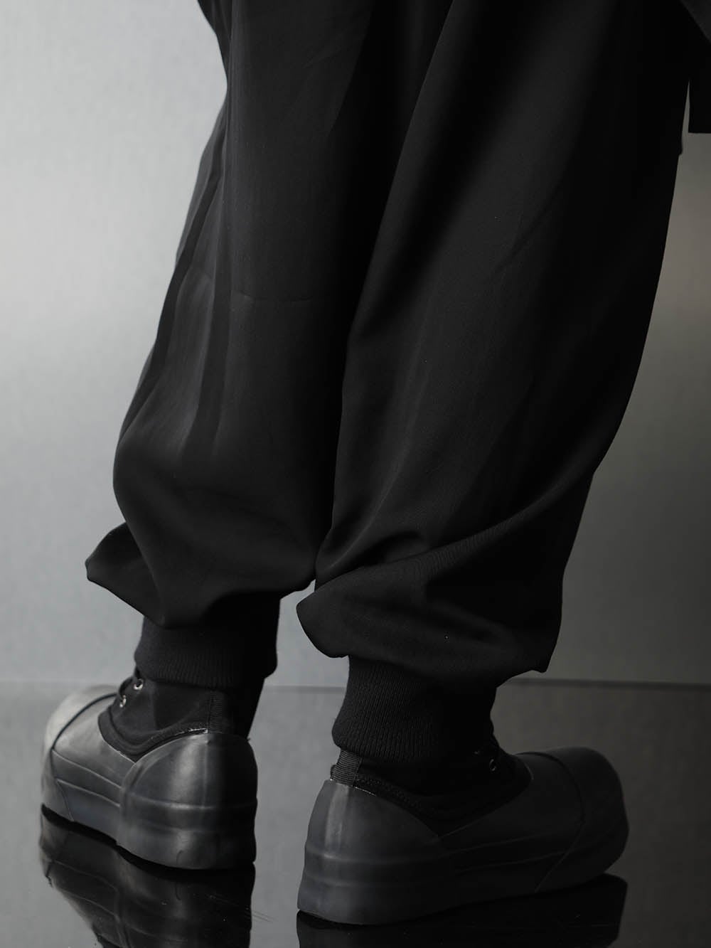 Ground Y Black on Camel coloring Style - 4-005