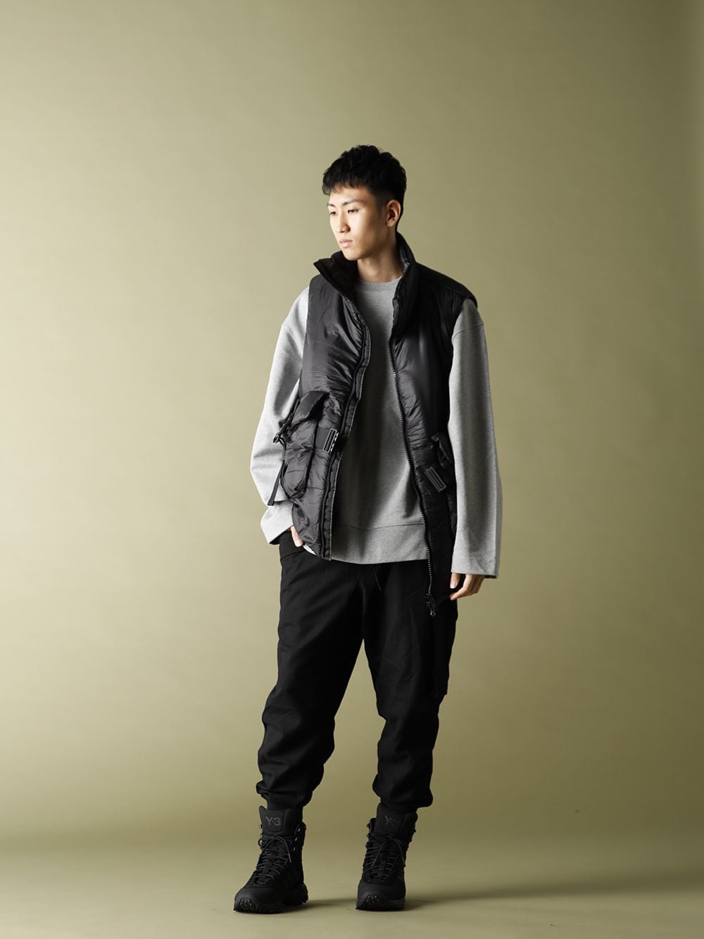 ワイスリー（Y-3）20-21AW CH3 ライトウェイト パフィーベスト