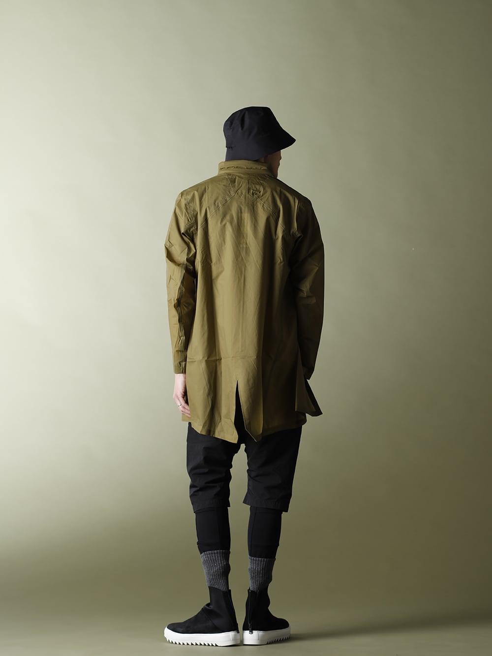 Check styling ideas for「BLOCKTECH Half Coat、Baker Pants」