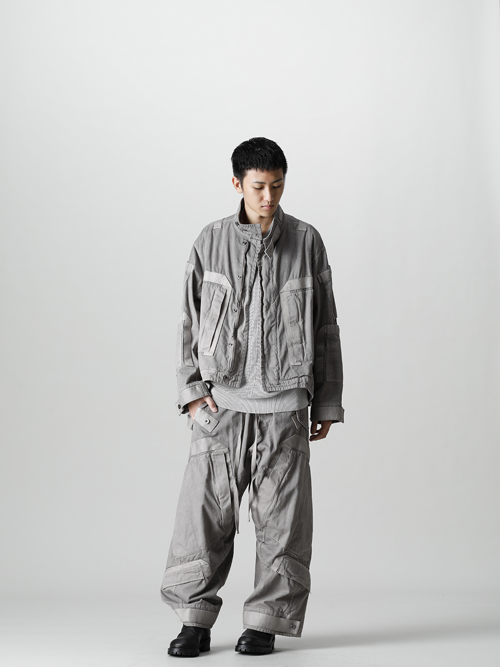 JULIUS 2021-22AW マルチストラップ プラスターカラースタイリング