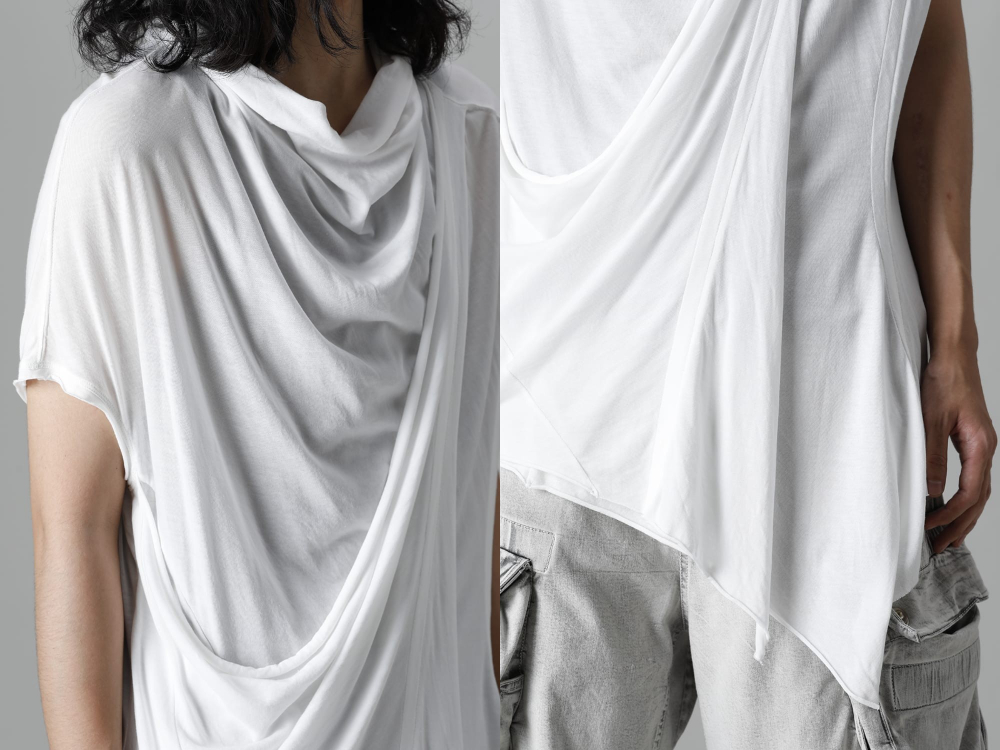 Now in stock is the 5th delivery from the spring/summer collection of JULIUS 2022. Both in-store and online available now - Upper body detail A cut sew with a beautiful drape and asymmetrical cutting that is typical of Julius. - 777CUM23-Off-White(Cotton Cupro Jersey Drape Neck Cutsewn Off White) - 1-023