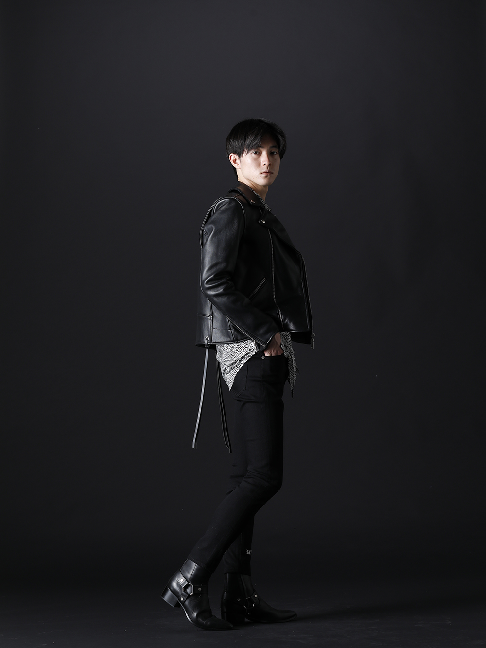 GalaabenD 2022 SS Slim Silhouette Rider Styling - FASCINATE BLOG